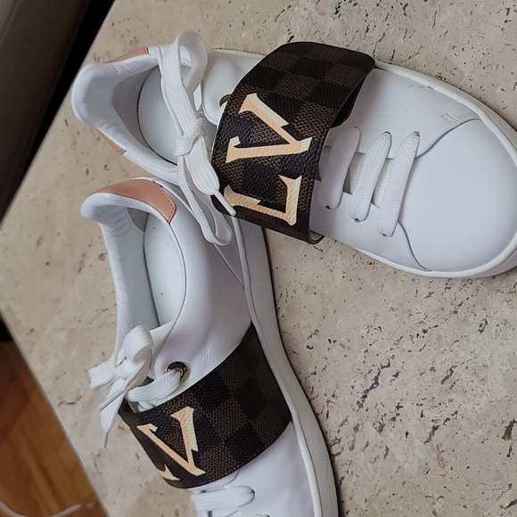 Louis vuitton sneaker - Picture 2 of 11